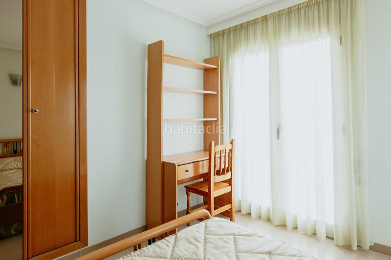 Foto 0594d507-a56d-4ca6-a3d0-b828252e19be. Casa adossada amb aparcament a Santiago Huesca