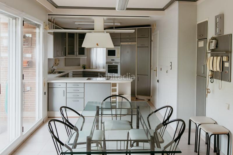 Foto 4ef78be0-d6c7-4f55-a240-ff21ee4522b4. Casa adossada amb aparcament a Santiago Huesca