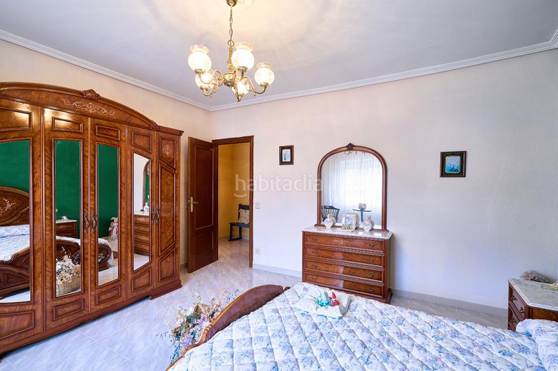 Foto 1777c6f7-b8c0-4705-9f21-340114c8cd22. Casa adossada amb aparcament a Fuentesaúco