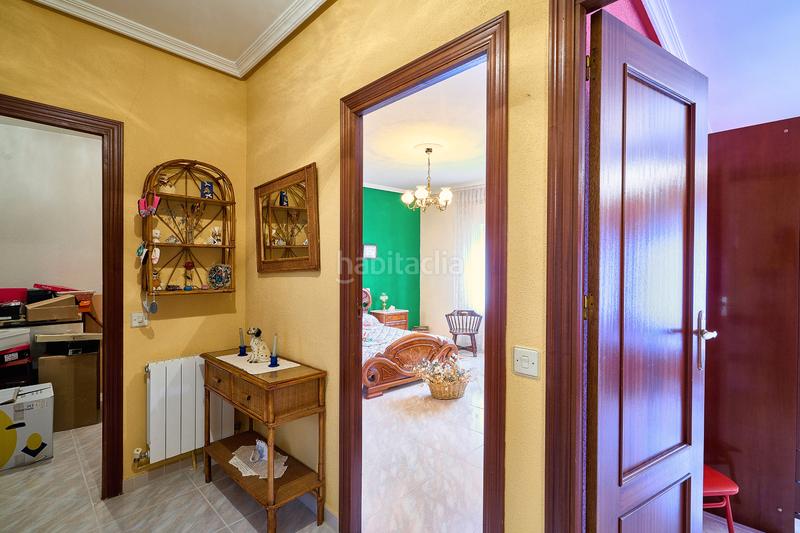 Foto 1df0f7de-3a32-42cc-a0a0-a48fb36ca9a7. Casa adossada amb aparcament a Fuentesaúco