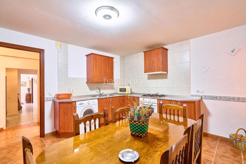 Foto 525b6261-3a71-4916-a722-0201578566d0. Casa adossada amb aparcament a Fuentesaúco