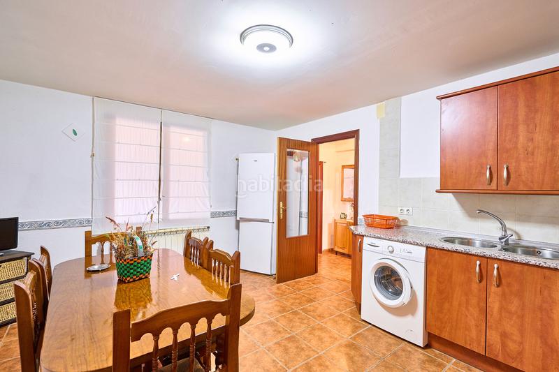 Foto 5d8d36af-6de2-4adb-9612-b4bec366ecc1. Casa adossada amb aparcament a Fuentesaúco