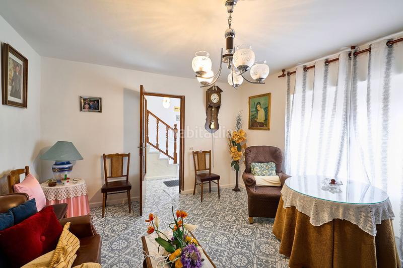 Foto d9af8c7e-9a60-4ed9-8e06-63ec6d5a3dea. Casa adossada amb aparcament a Fuentesaúco