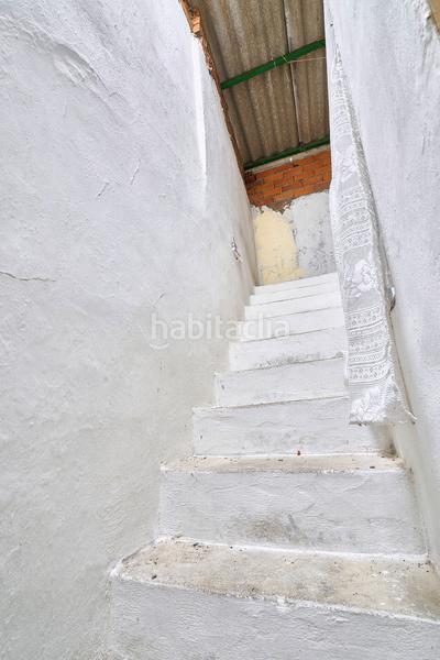 Foto dc9f6457-3e96-4d27-a7f2-b132d4e552e9. Casa adossada amb aparcament a Fuentesaúco