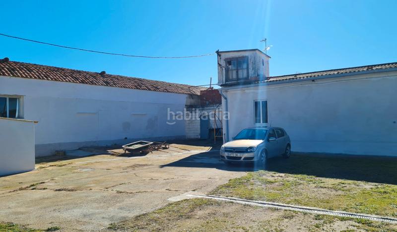 Foto 5cafa7b4-5958-493a-a037-5c50b837b90b. Mas avec parking dans Miralbueno Zaragoza