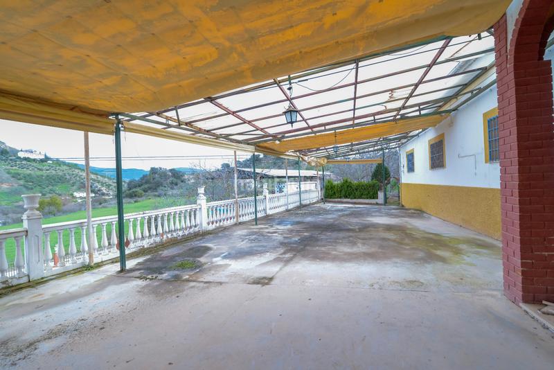 Foto f0072068-c990-4bac-9701-cd9bbd6ae533. Finca rústica en Carcabuey