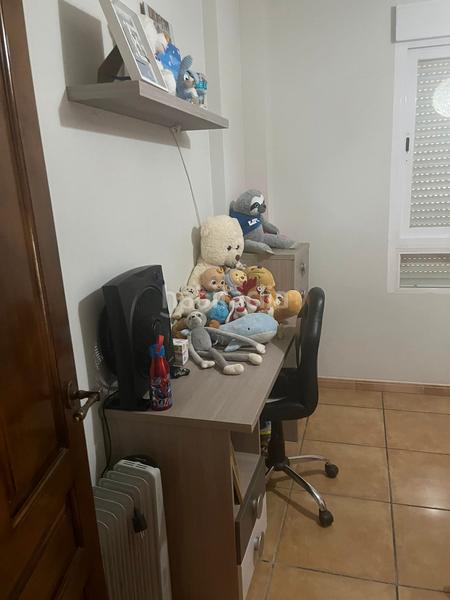 Foto 134365b2-f4dd-4d67-b64b-2a6ba0ee5746. Casa adossada amb aparcament a Alfacar