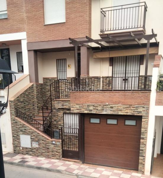 Foto 77bf69a5-6e5c-4a66-92ee-7c17ceb02de6. Casa adossada amb aparcament a Alfacar