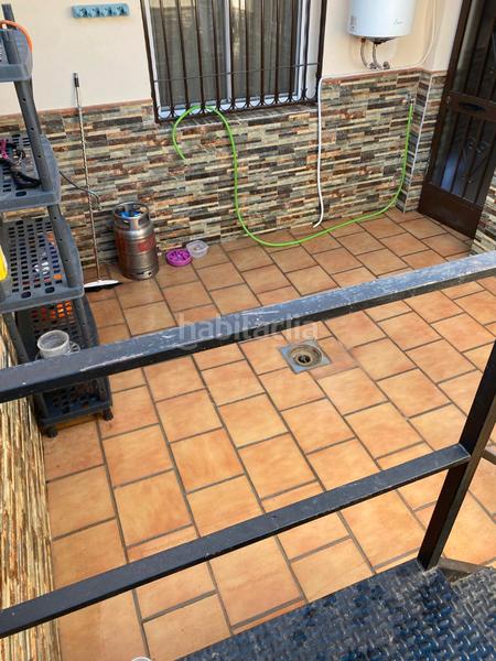 Foto e3a865df-7ae6-45d0-81fa-3374e82f907a. Casa adossada amb aparcament a Alfacar