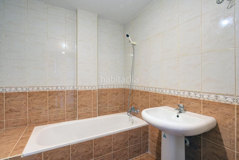 Foto 0fd8324b-b4f2-4105-9083-a3aee747b9a7. Semi detached house with parking pool in Huétor Vega