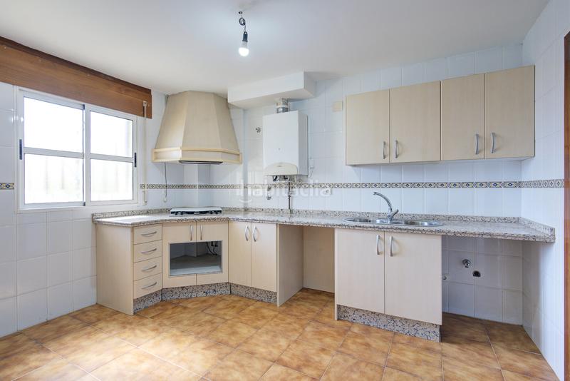 Foto 3d55cc82-ed12-4a42-8ffe-db7dc97badb8. Semi detached house with parking pool in Huétor Vega