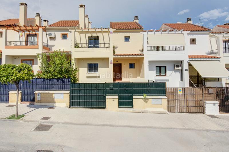 Foto ac0b8ac7-500a-4966-bc31-eb07a2fe2ad7. Semi detached house with parking pool in Huétor Vega