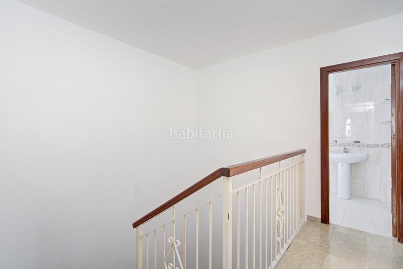 Foto cd173371-7cb3-43bb-b6cf-98f26136b225. Semi detached house with parking pool in Huétor Vega