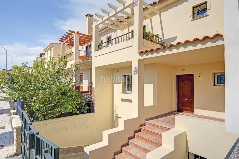 Foto df5854fd-c5b1-4845-9c4b-dcb83a19bd2c. Semi detached house with parking pool in Huétor Vega