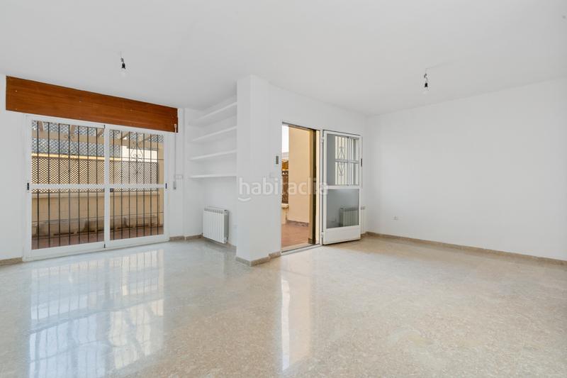 Foto e798dc38-9f61-435f-950b-0a415b5efe60. Semi detached house with parking pool in Huétor Vega