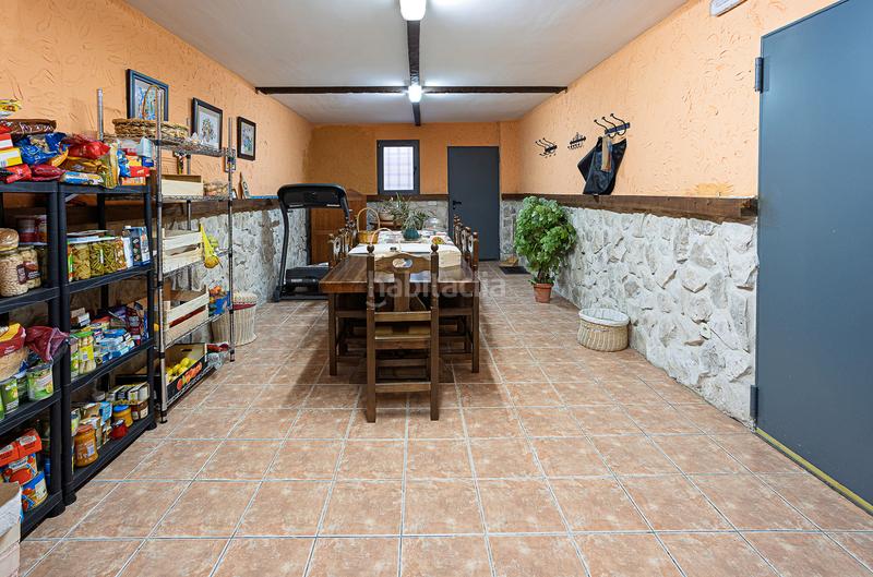 Foto 7458deb5-4783-41f6-92ed-a06e21349d9d. Chalet avec cheminée dans Aldeamayor de San Martín