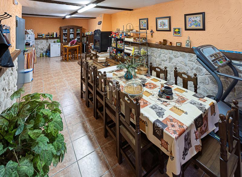 Foto 7c7df8aa-bded-46e2-bea0-f8ce49c5a52c. Chalet avec cheminée dans Aldeamayor de San Martín