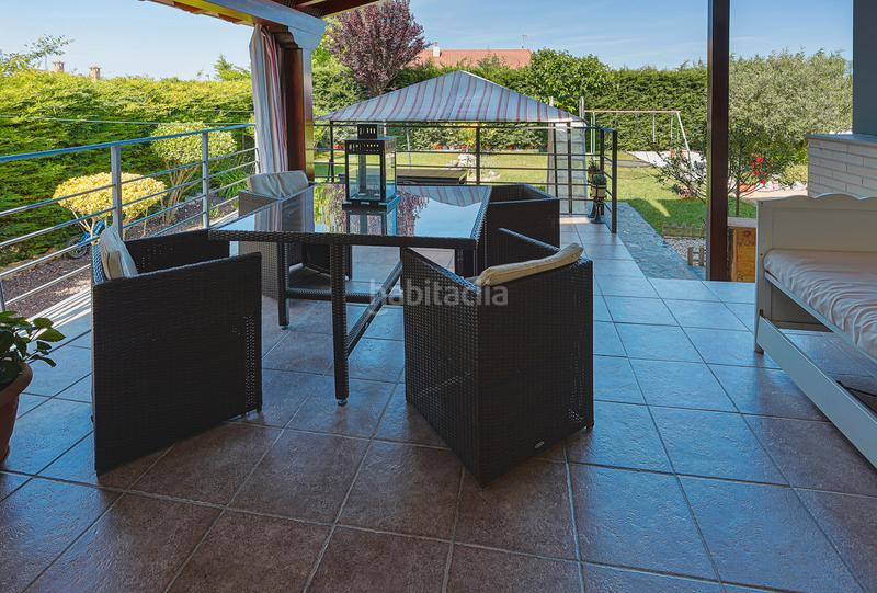 Foto d0e28ba0-4553-445e-bb2b-9368324c1081. Chalet avec cheminée dans Aldeamayor de San Martín