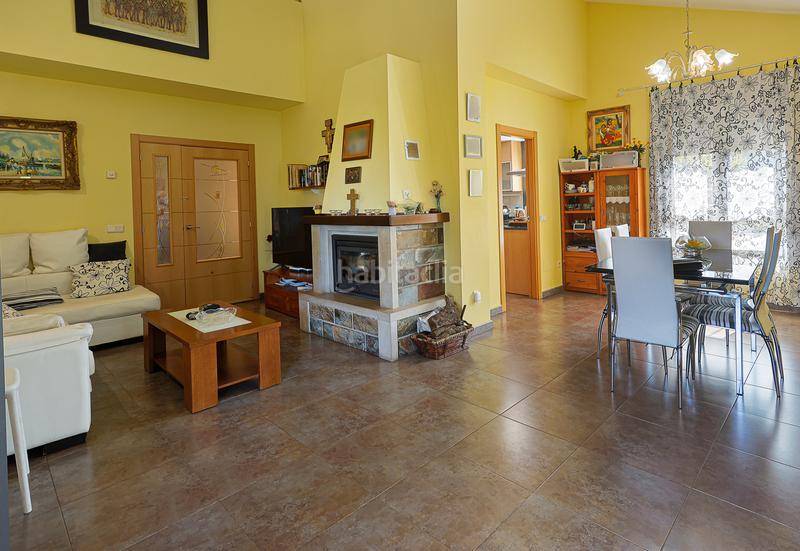 Foto d4ef55a1-a127-4f8e-8c16-56104e6abf16. Chalet avec cheminée dans Aldeamayor de San Martín