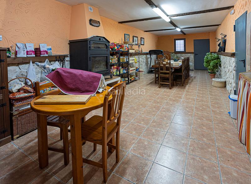 Foto e961dbd4-2204-4ce1-b06c-2b96d198336e. Chalet avec cheminée dans Aldeamayor de San Martín