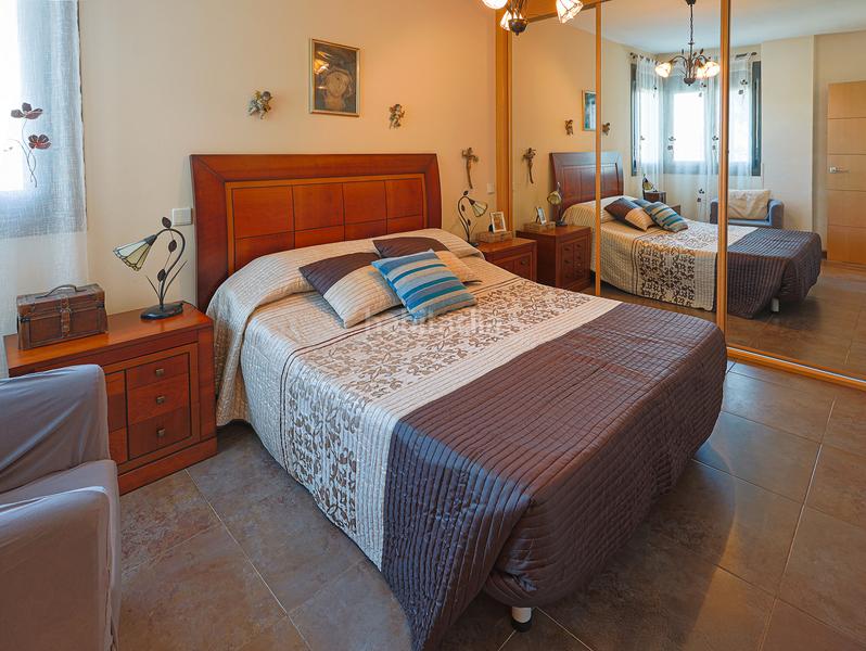 Foto 767a0958-5904-4993-94c9-59556c4bbbcf. Chalet con camino in Aldeamayor de San Martín