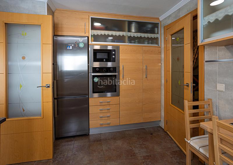 Foto ce60b009-332b-49c8-9101-82b47c3493fd. Chalet con camino in Aldeamayor de San Martín