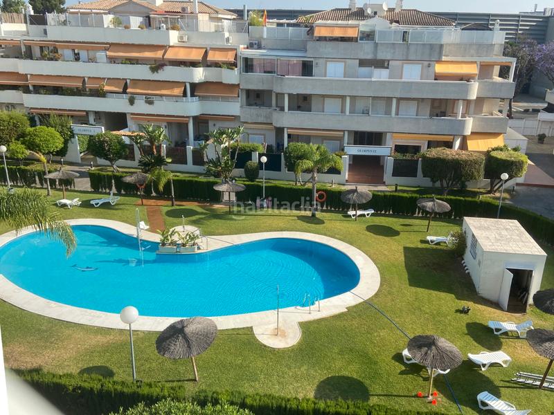 Foto e087494e-9ba6-4367-8270-560a2df3ba6f. Àtic amb xemeneia piscina a Chapín - Campus Universitario - Navinco Jerez de la Frontera