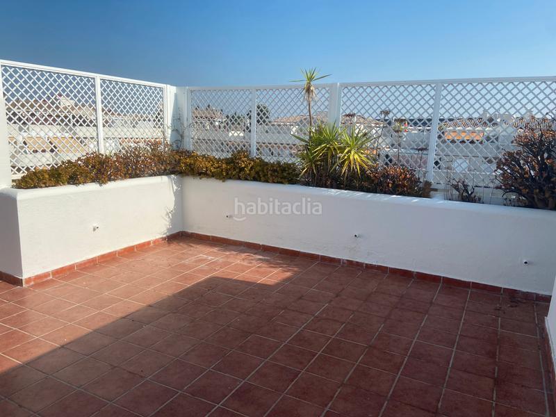 Foto f09d7b48-c153-4b73-9f8d-37ec469f046f. Àtic amb xemeneia piscina a Chapín - Campus Universitario - Navinco Jerez de la Frontera