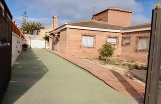 Chalet in N/a. ¡chalet de ensueño! . amplia vivienda