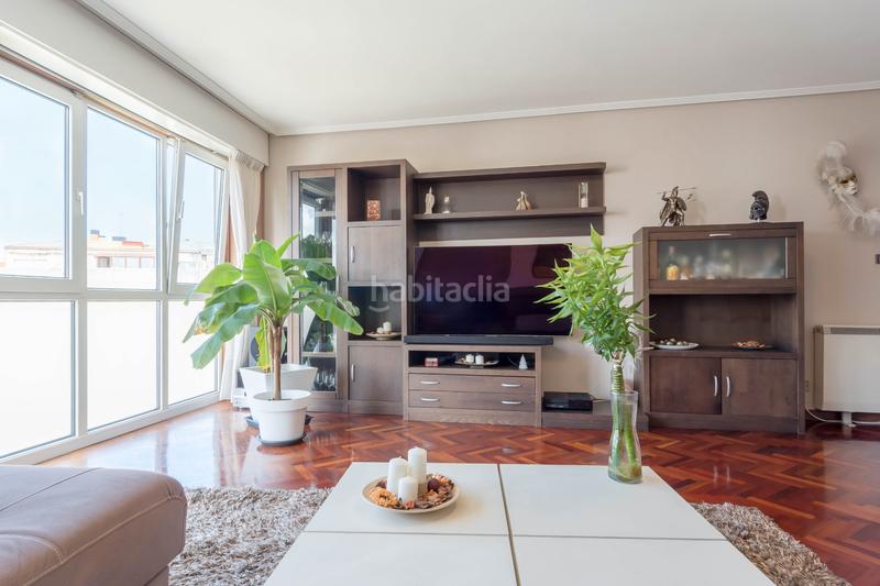 Foto c513fe01-e6d6-4cc0-9bfb-738beda29840. Dúplex  en venta en calle areal en Perillo Oleiros