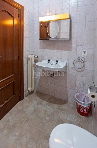 Foto eb69ac87-5989-46c8-9918-295bbd8254bc. Pis amb aparcament a Centro Palencia