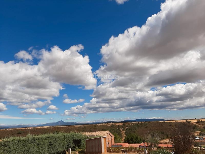 Foto c52fe2ae-cdb2-41bd-aae7-25bc0a10e1d4. Chalet casa independiente en venta - un refugio de tranquilidad a solo 60 minutos de madrid en Matarrubia