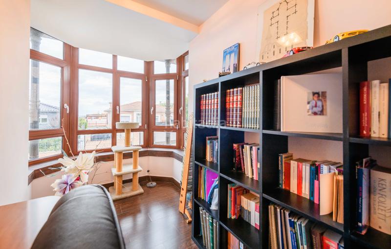 Foto 4718bd6b-1b9c-42eb-bc08-4dc06475ce5c. Chalet avec chauffage parking piscine dans Cabanillas del Campo