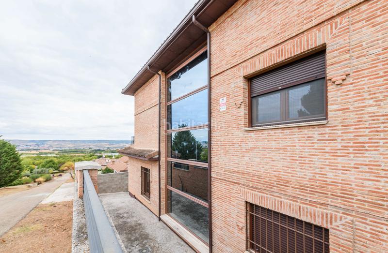 Foto 915c2906-0d4f-4d05-becd-d30deffc3a1f. Chalet avec chauffage parking piscine dans Cabanillas del Campo