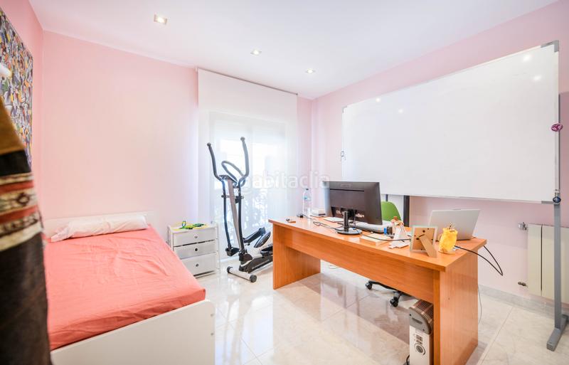 Foto 80ba48ac-3dcb-47a8-b921-0a6f05272ee4. Xalet amb calefacció aparcament piscina a Torrelaguna