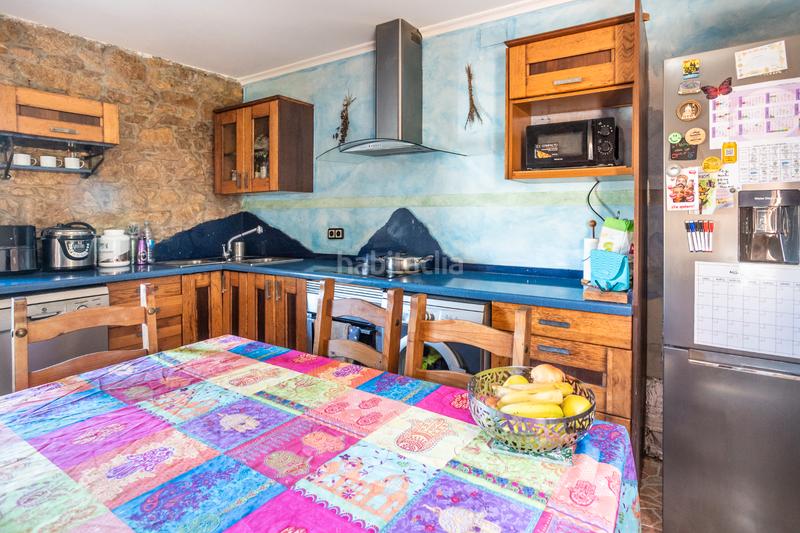 Foto bd3fb116-a416-4b7f-94f7-b964536fd17b. Chalet with fireplace parking in El Berrón-La Carrera Siero