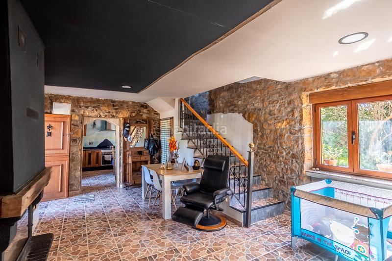 Foto f014683f-2efe-45e6-874c-b151803219d6. Chalet avec cheminée parking dans El Berrón-La Carrera Siero