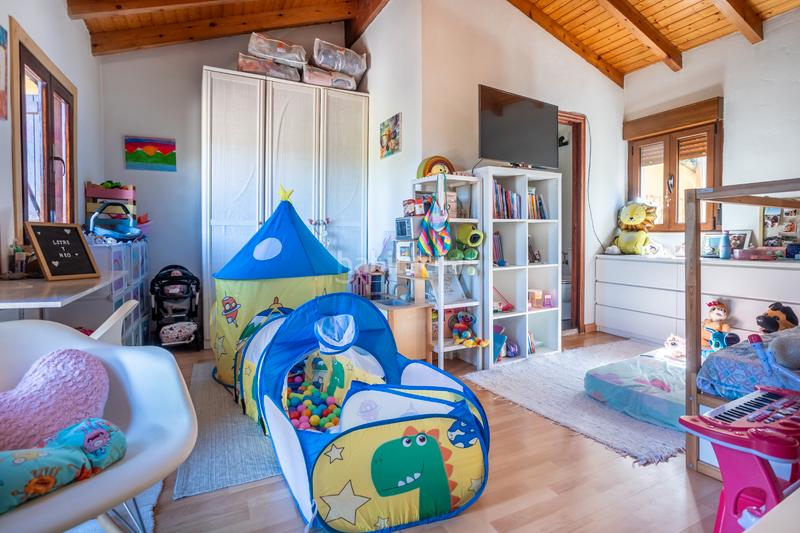 Foto 7e15d08a-15cb-4599-a8c7-4affb330caeb. Chalet con camino parcheggio in El Berrón-La Carrera Siero