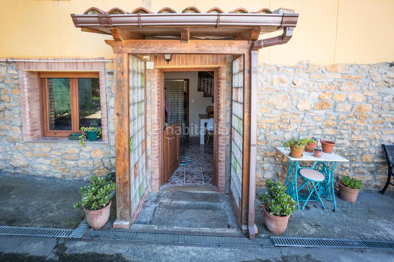 Foto 468ee7c0-af6e-4445-b8c9-3925b80acd8e. Xalet amb xemeneia aparcament a El Berrón-La Carrera Siero