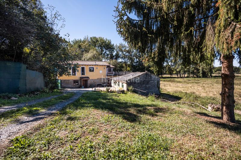 Foto 5b1576de-2cd1-4183-9a82-602813224de7. Xalet amb xemeneia aparcament a El Berrón-La Carrera Siero