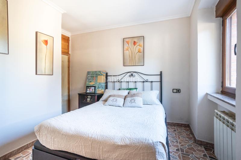 Foto abdceb38-1897-4c20-8ed8-ca9c38768b17. Xalet amb xemeneia aparcament a El Berrón-La Carrera Siero