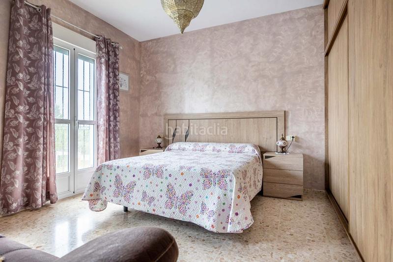 Foto 6737d08c-a06e-42fc-8ad7-8884d49169ee. Casa adosada en Castilblanco de los Arroyos