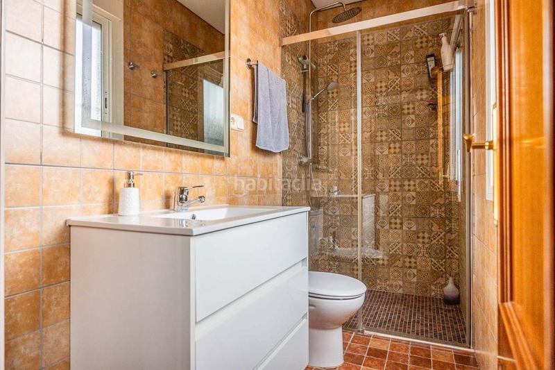 Foto b5bf56f5-8910-45a0-994f-685ccb34ce6c. Casa adosada en Castilblanco de los Arroyos