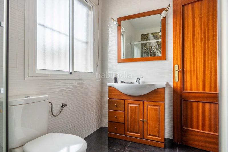 Foto d3139d4d-75b0-4418-a1cd-5e3d07550658. Casa adosada en Castilblanco de los Arroyos