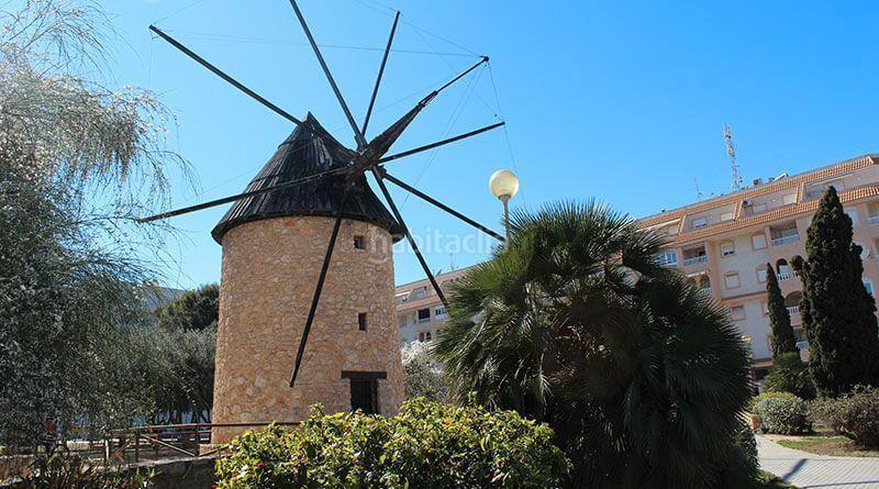 Foto f4dfc377-c510-43a3-8e2a-1e6acb351d43. Zweistöckige wohnung mit pool in Aguas Nuevas Torrevieja