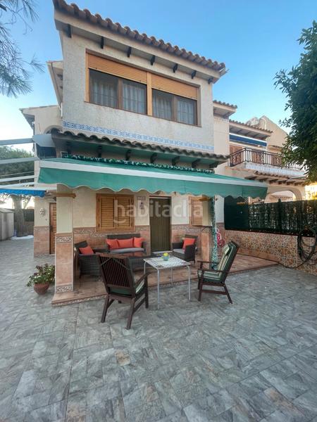 Foto 2834938f-3bdf-4ad9-bd0b-e76bb41acc9f. Chalet en Torreblanca Torrevieja