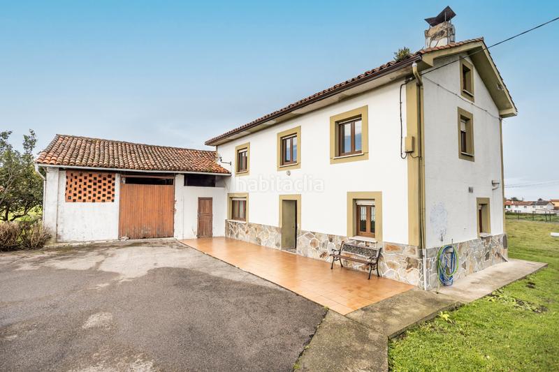 Foto cd78980d-00da-4684-a7f7-edd8d1032670. Bauernhof in Cudillero