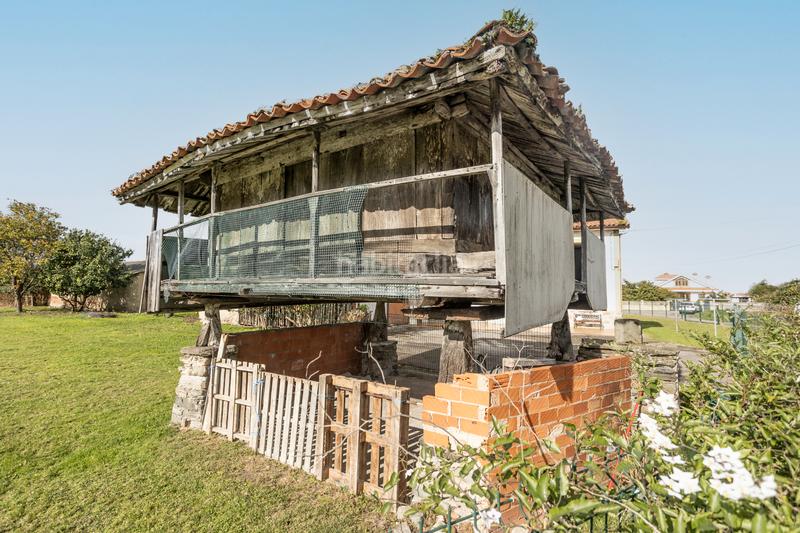 Foto dbfd69a8-49f4-49ef-b455-d12ff839f0e4. Bauernhof in Cudillero