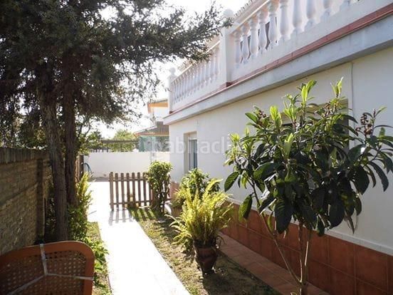 Foto d8533747-692d-4492-9d4d-d7bad8b731bb. Chalet en Centro - Torre de la Higuera Almonte