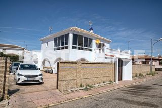 Chalet à Centro - Torre de la Higuera. Matalascañas, huelva ! cette villa individuelle est plus quune s